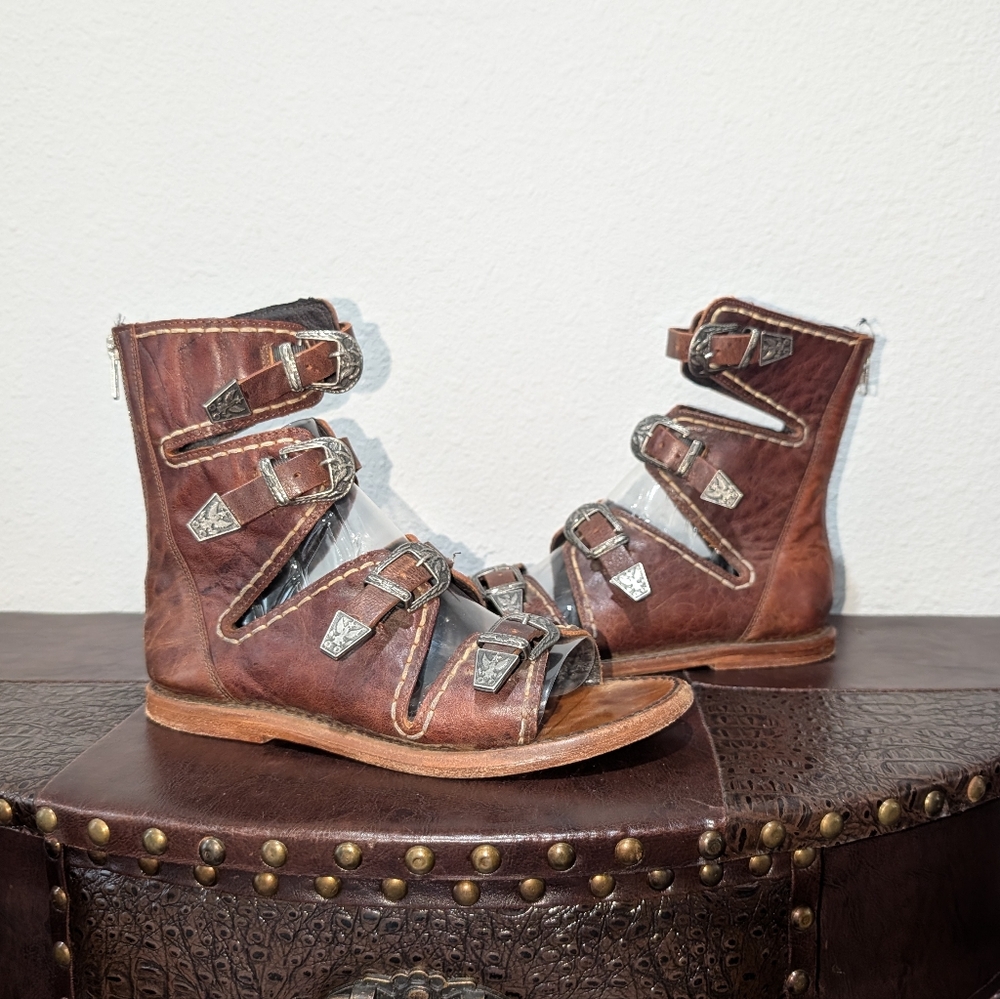 FreeBird CLEOPATRA Distressed Brown Sandals in size 8 - Picture 4 of 16